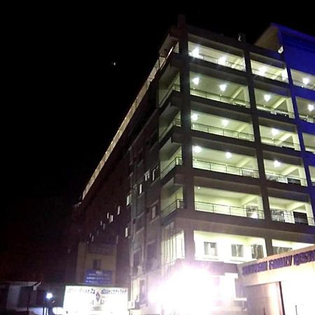 Hotel Santoshi Hometel Raichur Kültér fotó