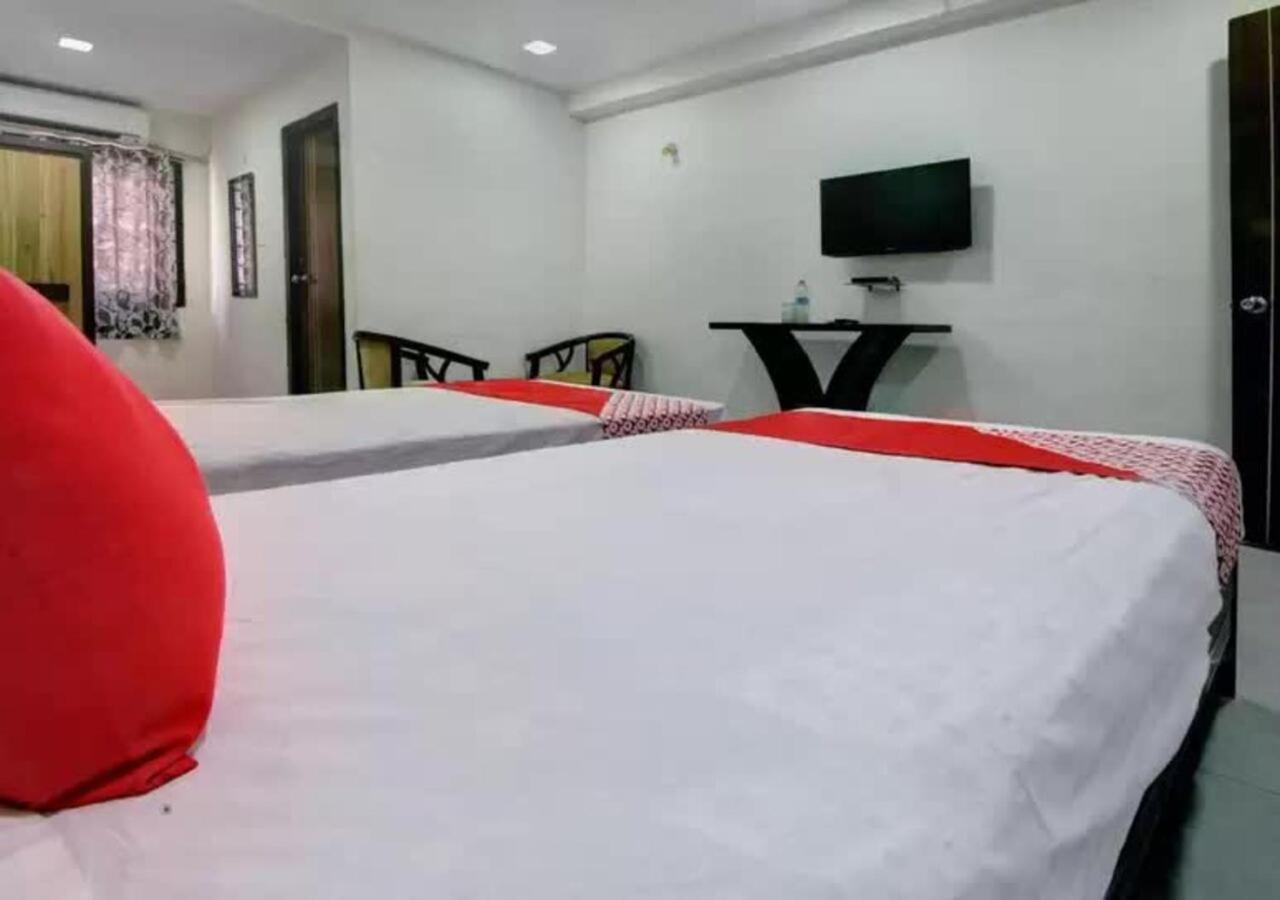 Hotel Santoshi Hometel Raichur Kültér fotó